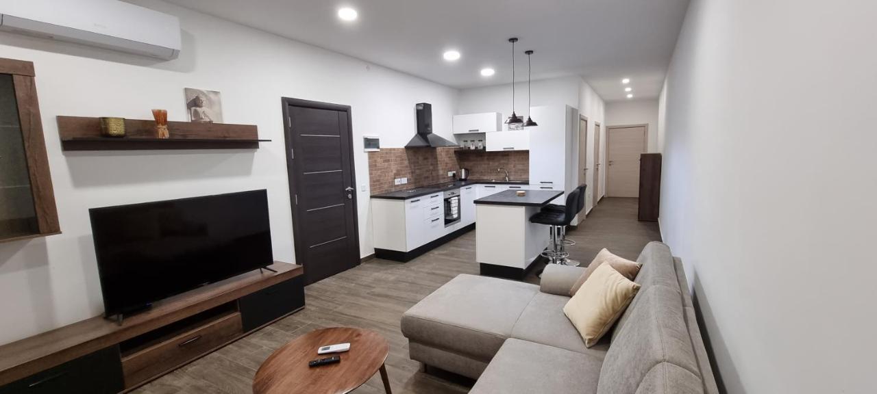 Enjoy And Relax Apartment Mosta Bagian luar foto