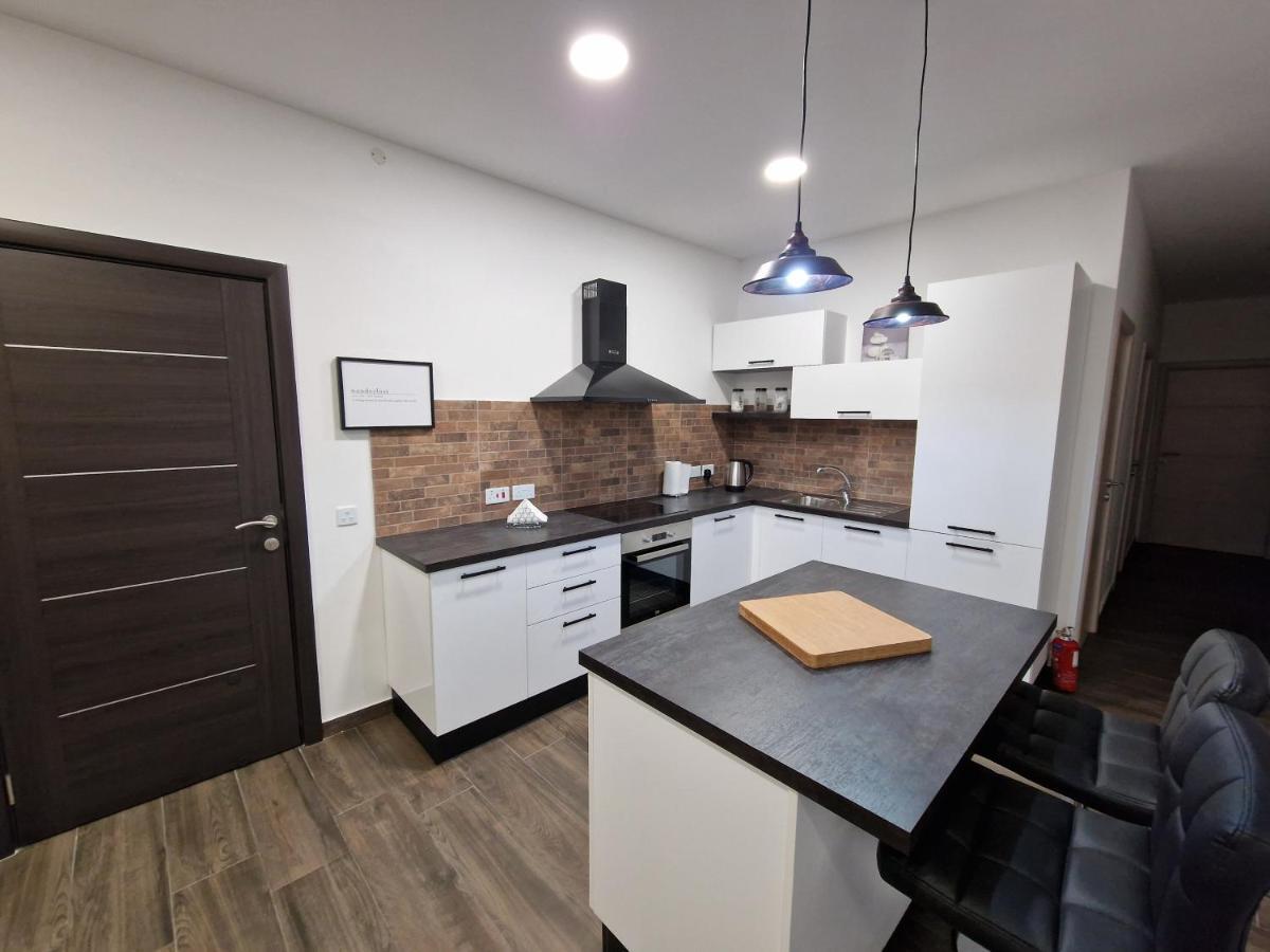 Enjoy And Relax Apartment Mosta Bagian luar foto